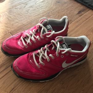 Nike Free HyperTR- women's